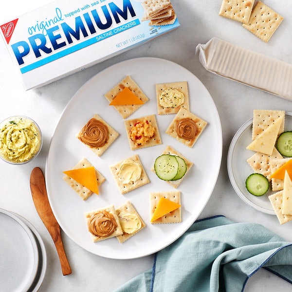 Premium Original Saltine Crackers, Lunch Snacks 16 oz